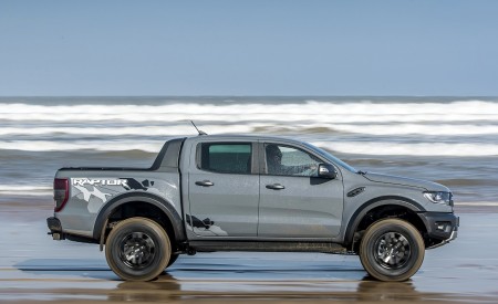 2019 Ford Ranger Raptor (Color: Conquer Grey) Side Wallpapers 450x275 (51)