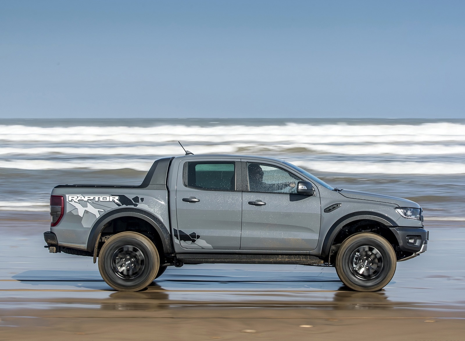 2019 Ford Ranger Raptor (Color: Conquer Grey) Side Wallpapers #51 of 192