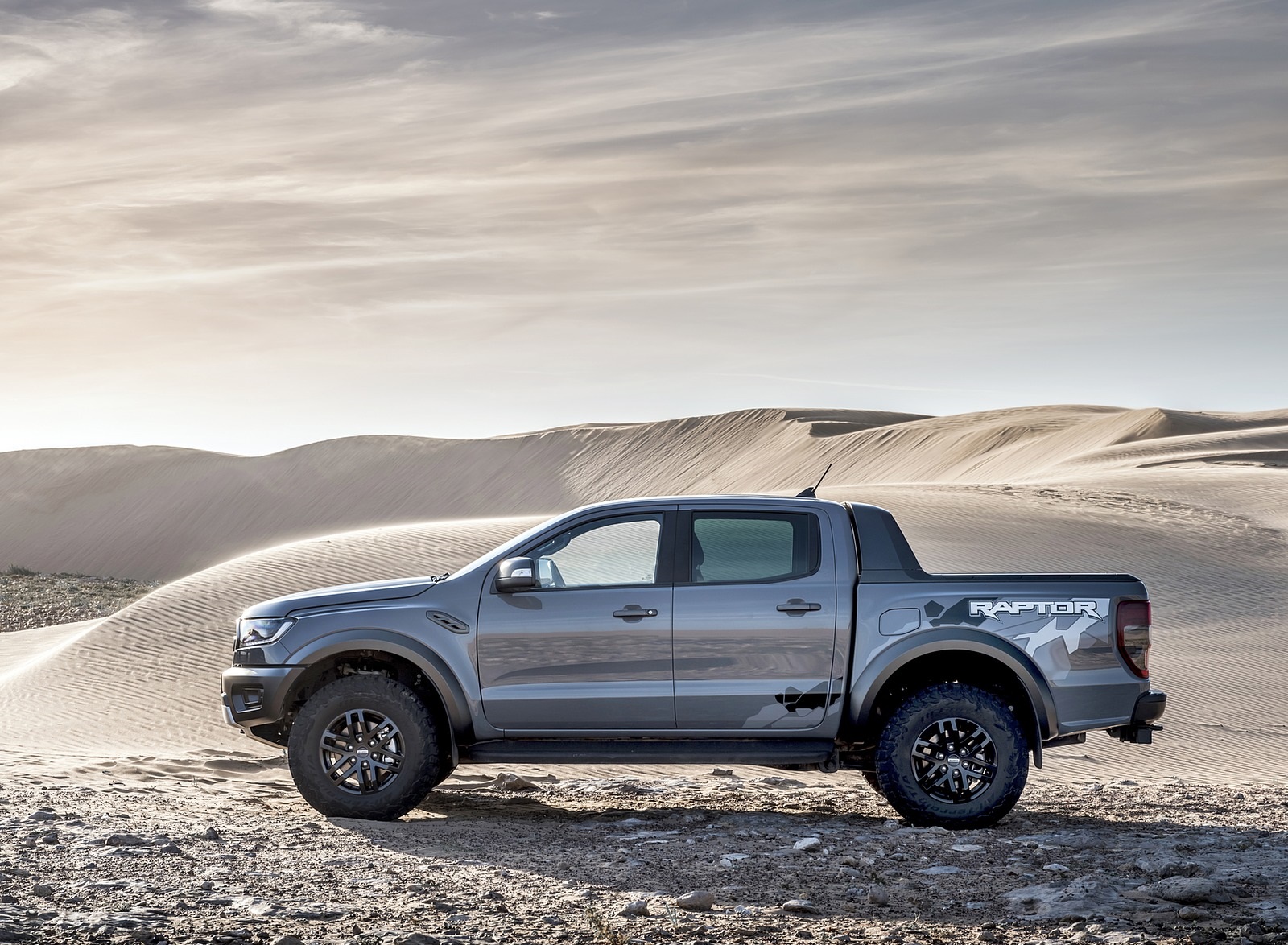 2019 Ford Ranger Raptor (Color: Conquer Grey) Side Wallpapers #52 of 192