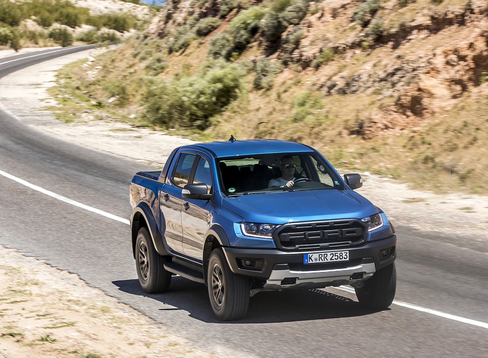 2019 Ford Ranger Raptor (Color: Performance Blue) Front Wallpapers #97 of 192