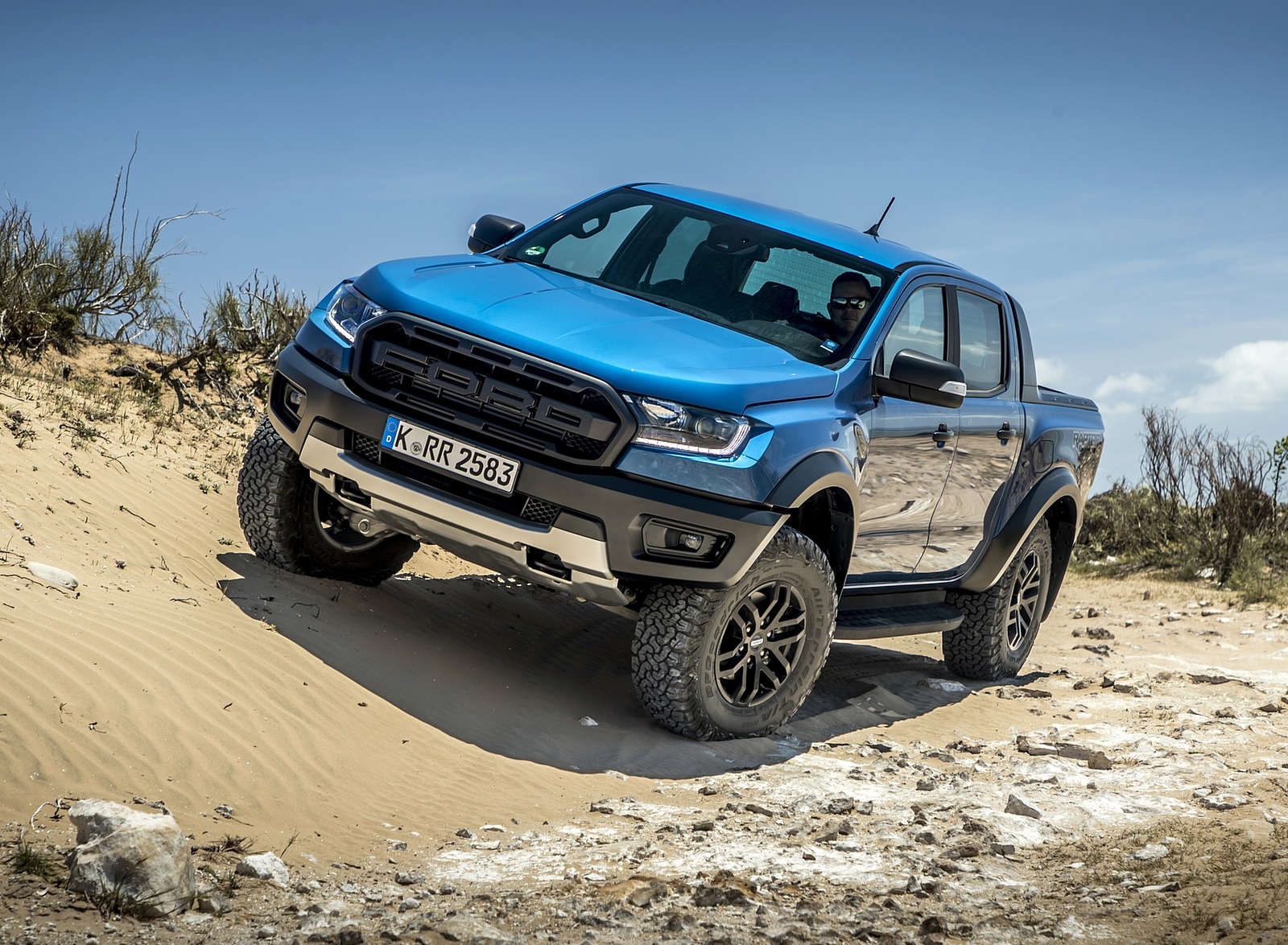 2019 Ford Ranger Raptor (Color: Performance Blue) Off-Road Wallpapers #111 of 192