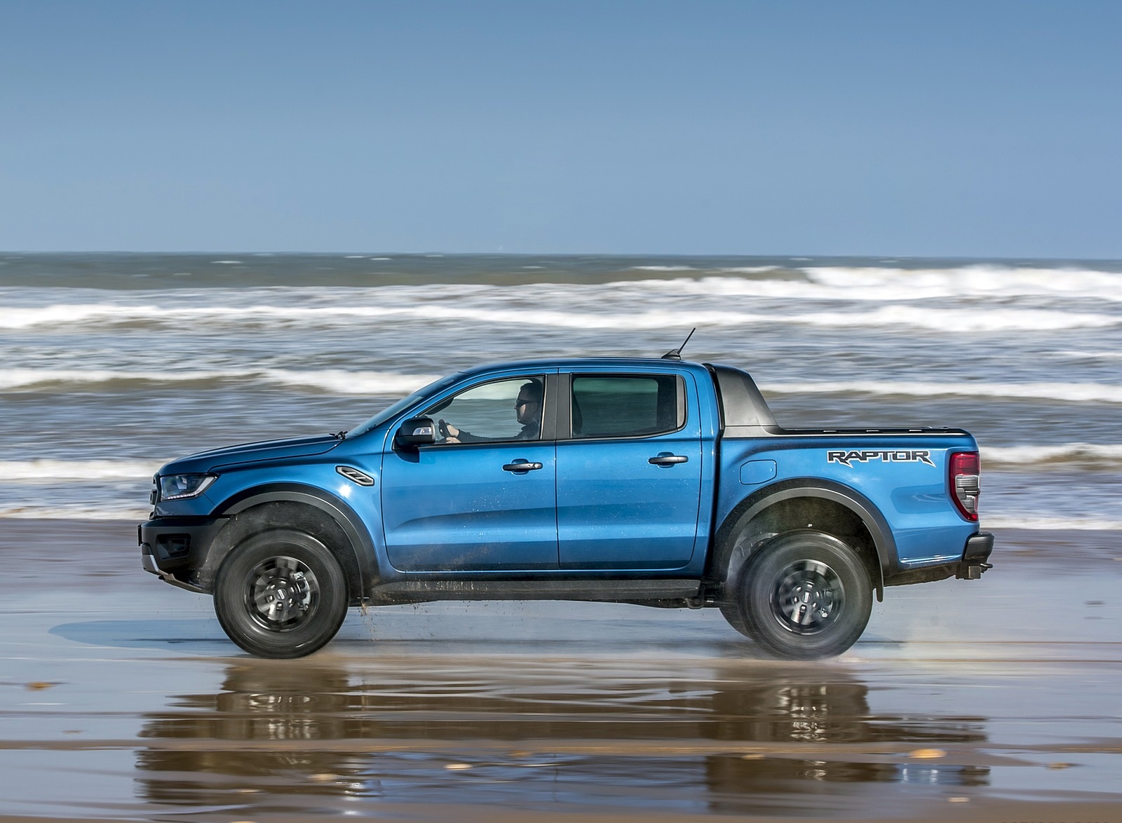 2019 Ford Ranger Raptor (Color: Performance Blue) Side Wallpapers #140 of 192