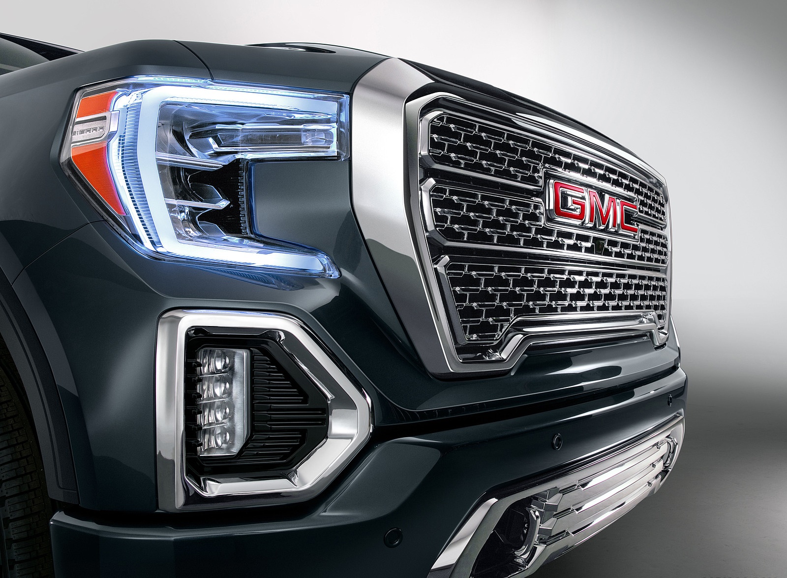 2019 GMC Sierra Denali Headlight Wallpapers #13 of 42