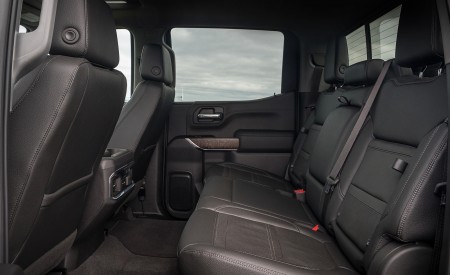 2019 GMC Sierra Denali Interior Rear Seats Wallpapers 450x275 (28)