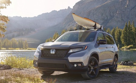 2019 Honda Passport Front Three-Quarter Wallpapers 450x275 (2)