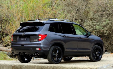 2019 Honda Passport Rear Three-Quarter Wallpapers 450x275 (12)