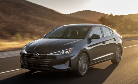 2019 Hyundai Elantra Front Three-Quarter Wallpapers 450x275 (1)