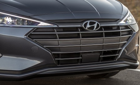 2019 Hyundai Elantra Grill Wallpapers 450x275 (11)