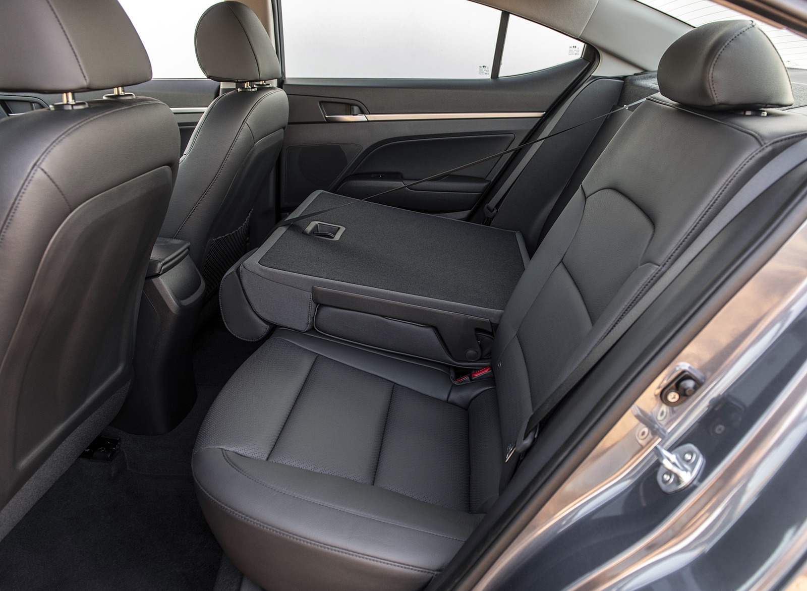 2019 Hyundai Elantra Interior Rear Seats Wallpapers #22 of 27