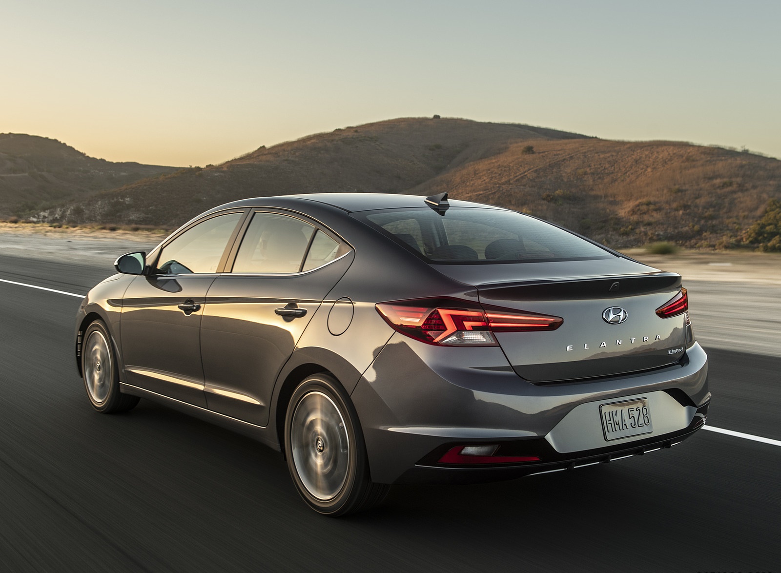 2019 Hyundai Elantra Rear Three-Quarter Wallpapers #3 of 27