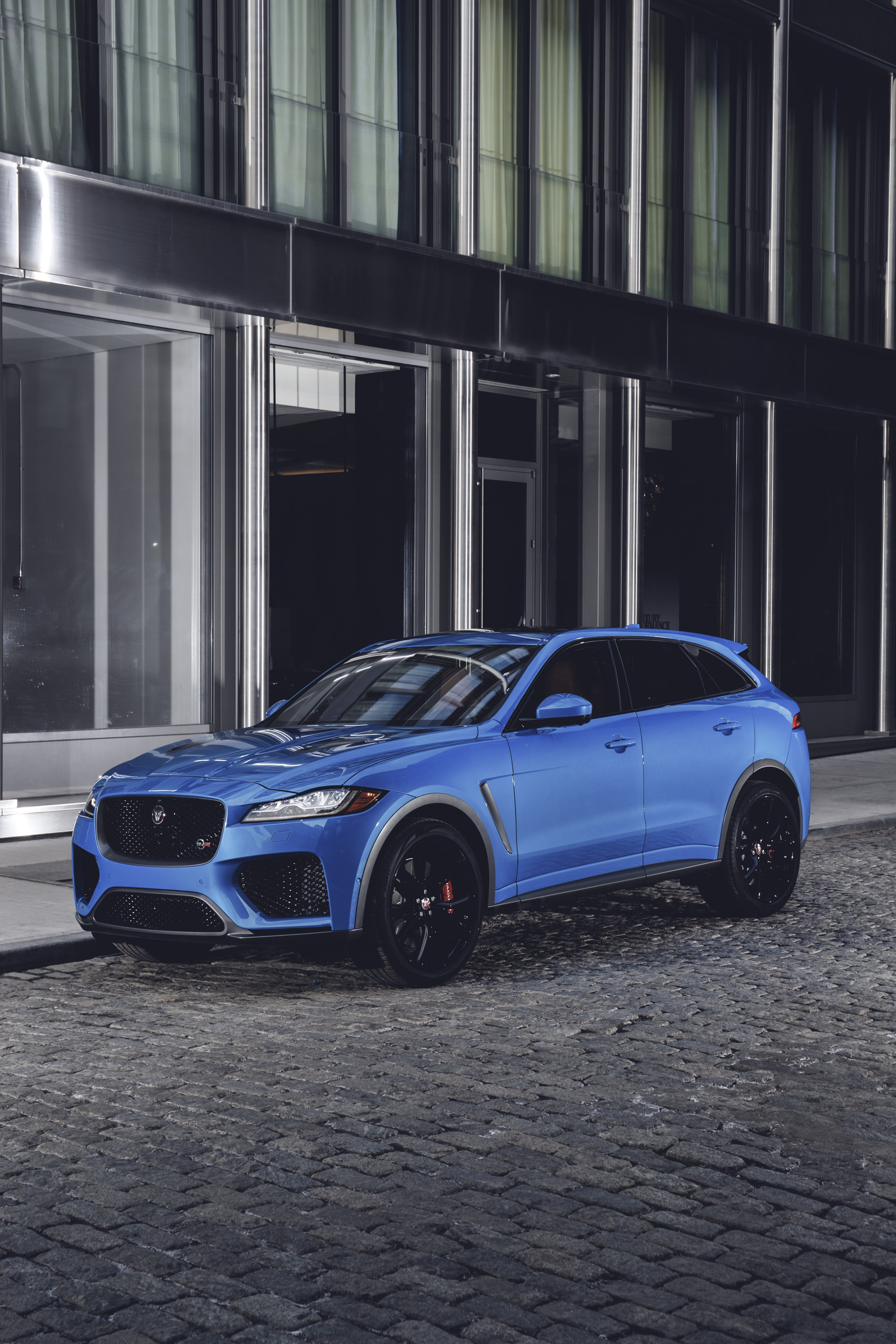 2019 Jaguar F-PACE SVR Front Three-Quarter Wallpapers #63 of 102