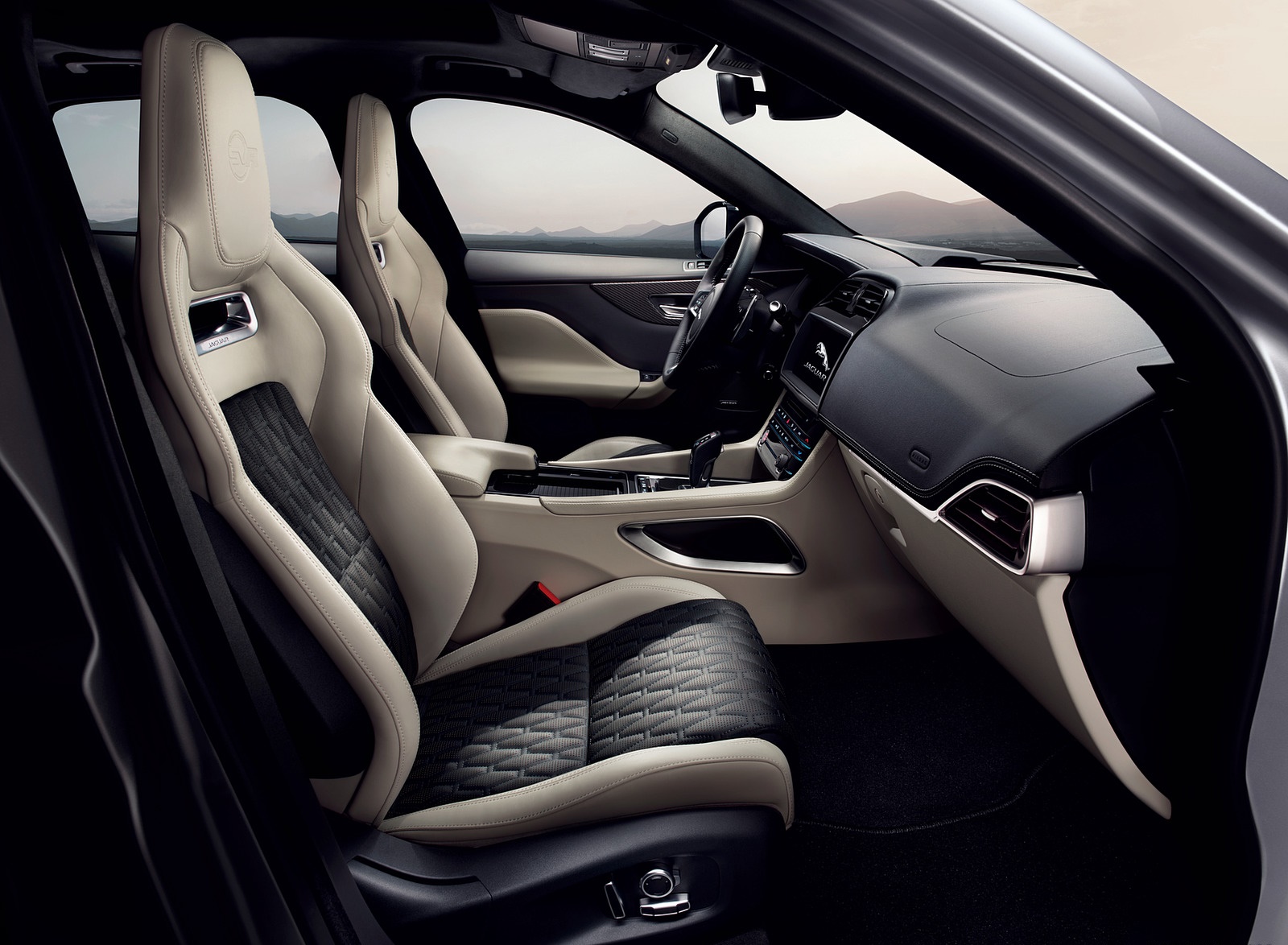 2019 Jaguar F-PACE SVR Interior Front Seats Wallpapers #97 of 102