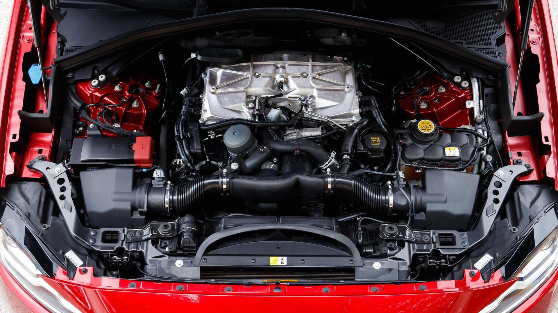 2019 Jaguar F-Pace SVR (Color: Firenze Red) Engine Wallpapers #44 of 102