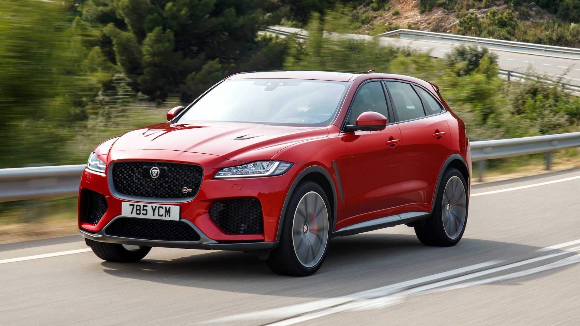 2019 Jaguar F-Pace SVR (Color: Firenze Red) Front Three-Quarter Wallpapers #20 of 102