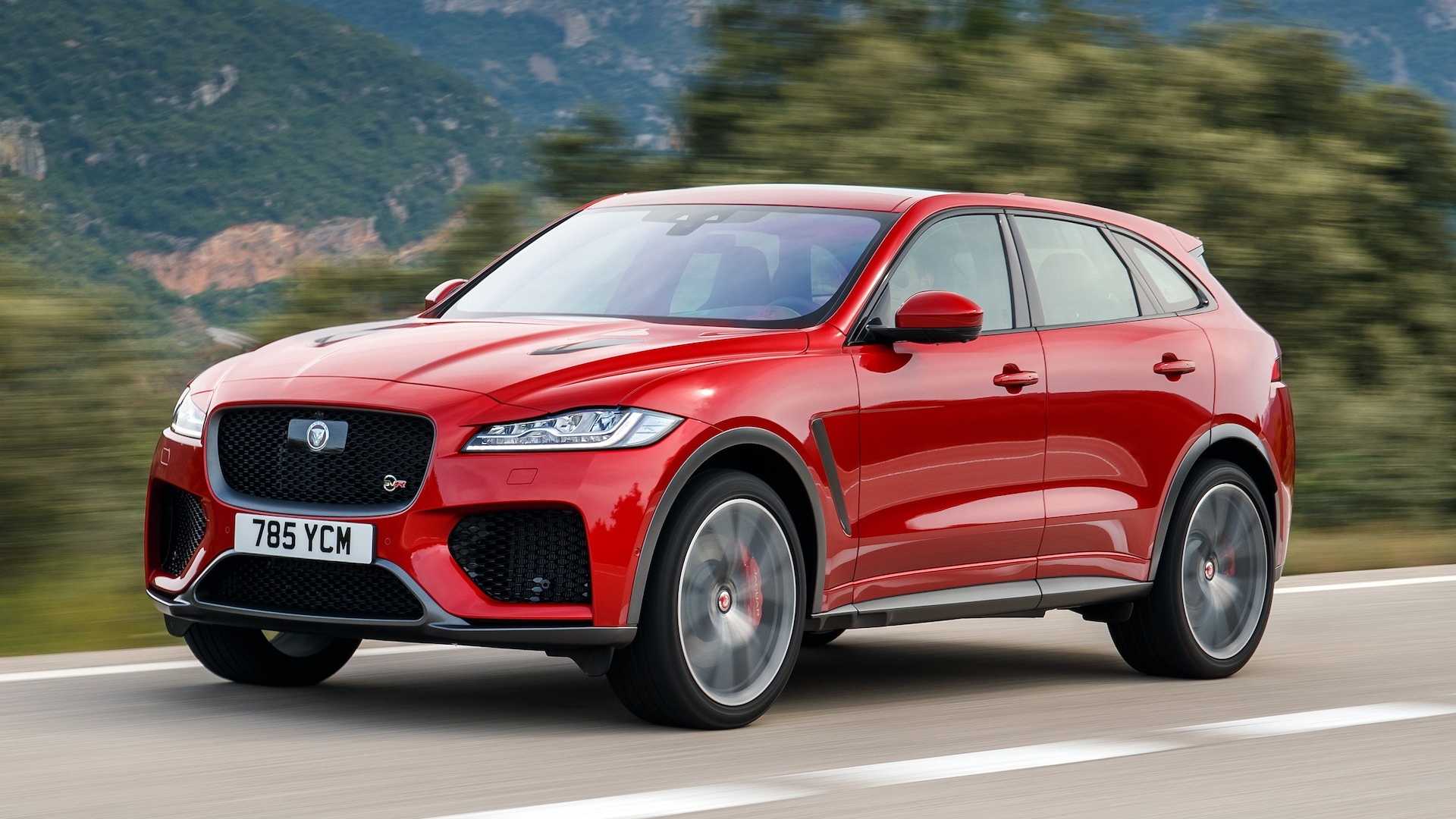 2019 Jaguar F-Pace SVR (Color: Firenze Red) Front Three-Quarter Wallpapers #34 of 102