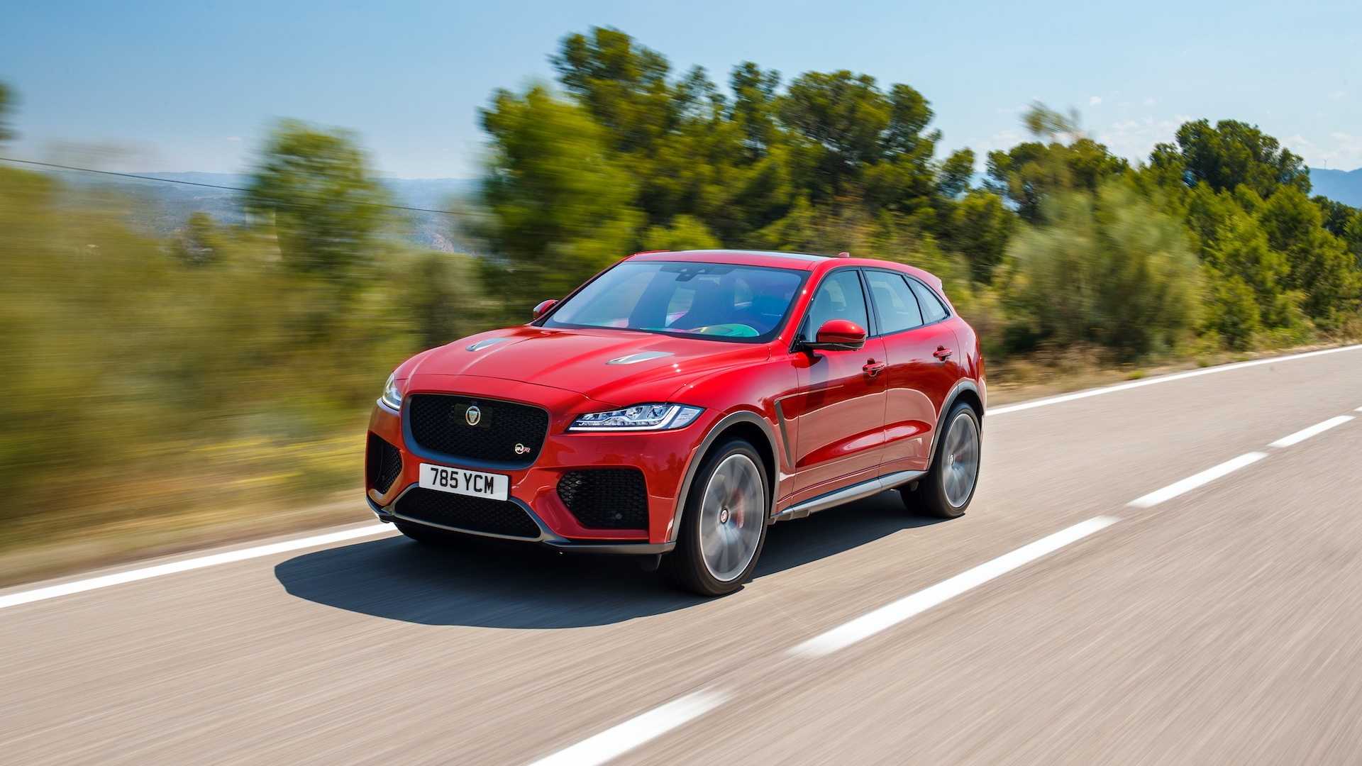 2019 Jaguar F-Pace SVR (Color: Firenze Red) Front Three-Quarter Wallpapers #5 of 102