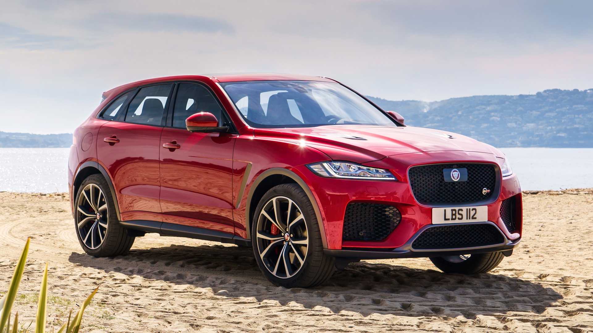 2019 Jaguar F-Pace SVR (Color: Firenze Red) Front Three-Quarter Wallpapers #41 of 102