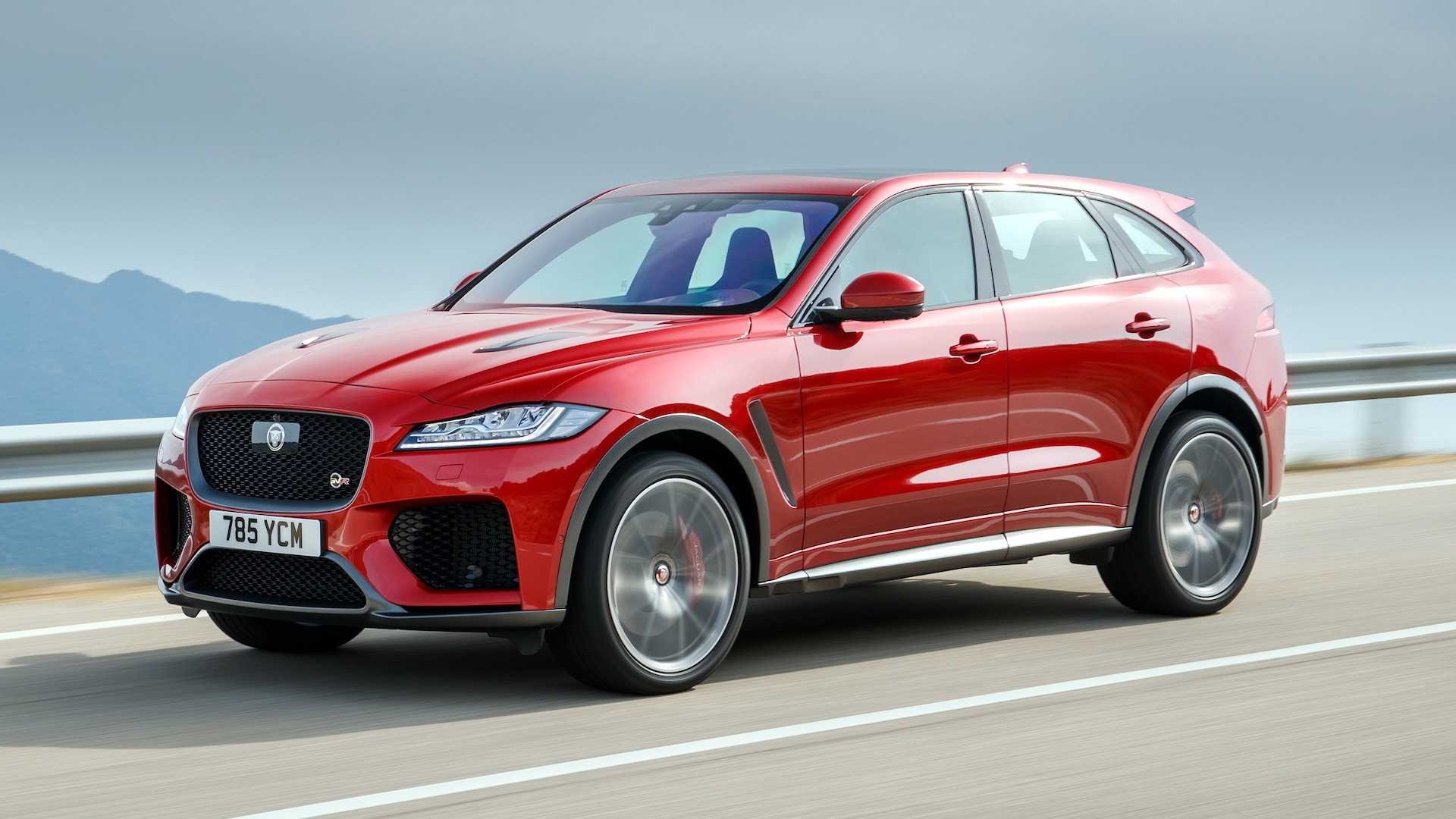 2019 Jaguar F-Pace SVR (Color: Firenze Red) Front Three-Quarter Wallpapers (2)