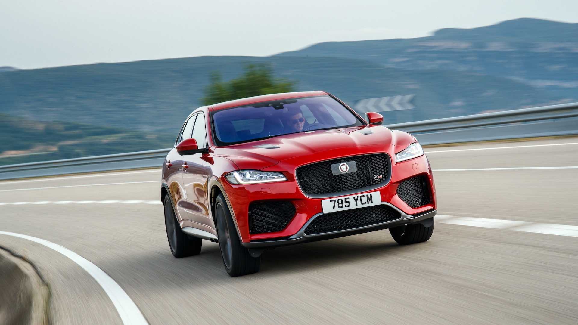 2019 Jaguar F-Pace SVR (Color: Firenze Red) Front Wallpapers #1 of 102