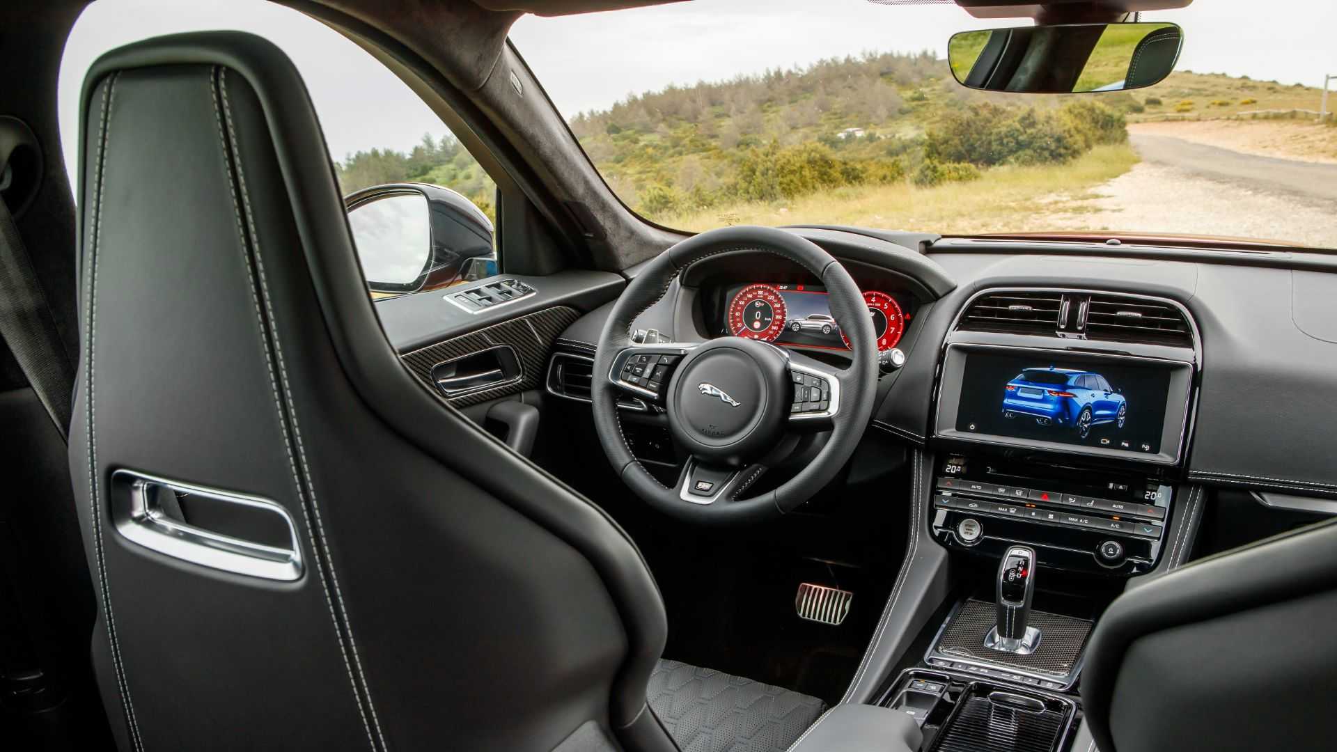 2019 Jaguar F-Pace SVR (Color: Firenze Red) Interior Cockpit Wallpapers #50 of 102