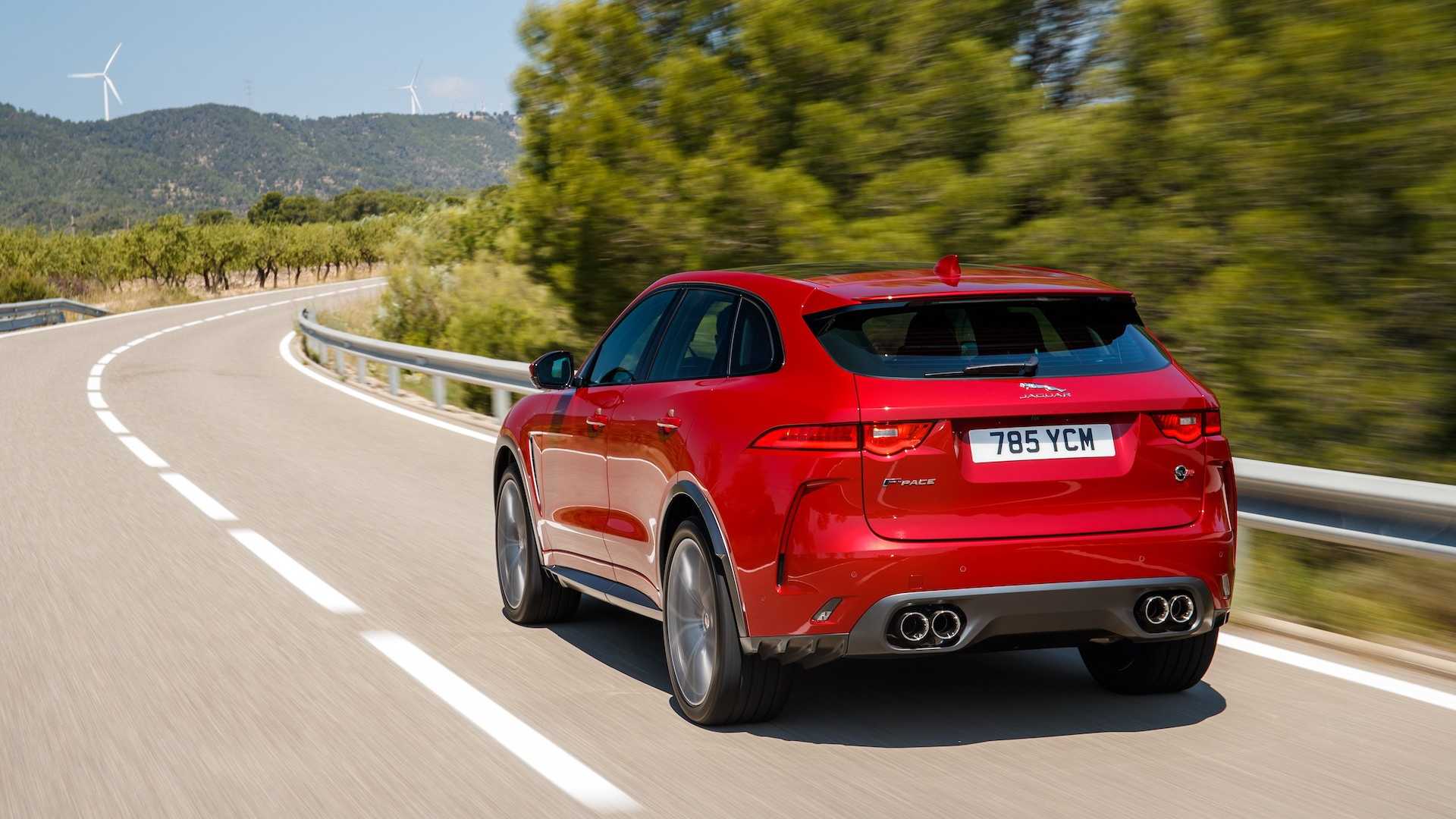 2019 Jaguar F-Pace SVR (Color: Firenze Red) Rear Wallpapers #30 of 102