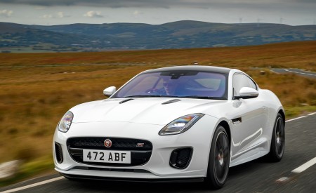 2019 Jaguar F-Type Chequered Flag Edition Front Wallpapers 450x275 (3)