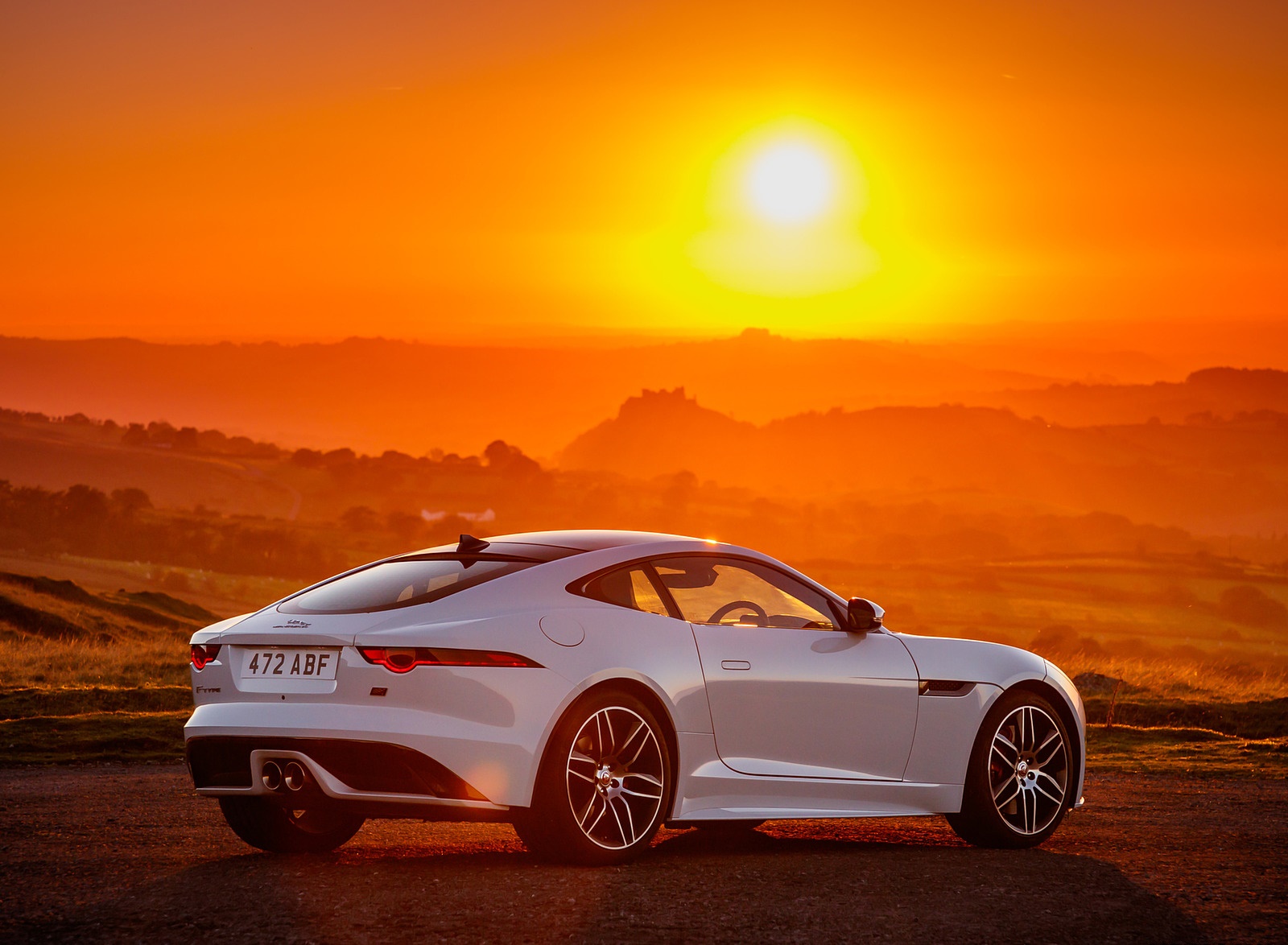 2019 Jaguar F-Type Chequered Flag Edition Rear Three-Quarter Wallpapers #9 of 18