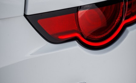 2019 Jaguar F-Type Chequered Flag Edition Tail Light Wallpapers 450x275 (13)