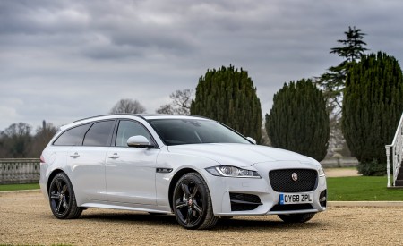 2019 Jaguar XF Sportbrake 20d AWD R-Sport Front Three-Quarter Wallpapers 450x275 (29)