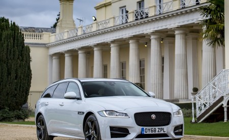 2019 Jaguar XF Sportbrake 20d AWD R-Sport Front Three-Quarter Wallpapers 450x275 (16)