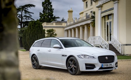 2019 Jaguar XF Sportbrake 20d AWD R-Sport Front Three-Quarter Wallpapers 450x275 (17)