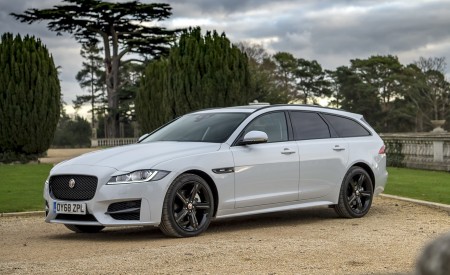 2019 Jaguar XF Sportbrake 20d AWD R-Sport Front Three-Quarter Wallpapers 450x275 (20)