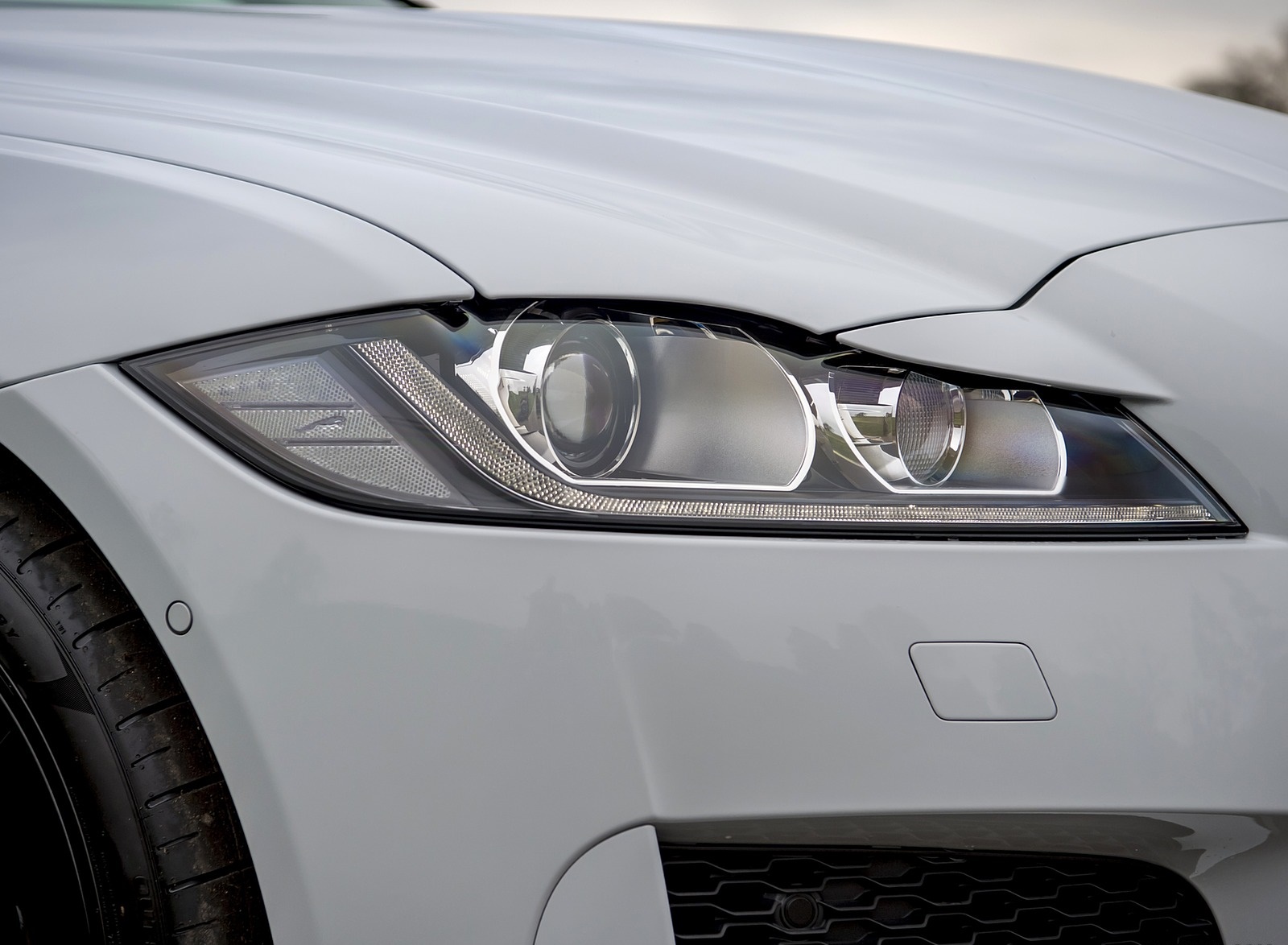 2019 Jaguar XF Sportbrake 20d AWD R-Sport Headlight Wallpapers #37 of 51