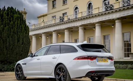 2019 Jaguar XF Sportbrake 20d AWD R-Sport Rear Three-Quarter Wallpapers 450x275 (21)