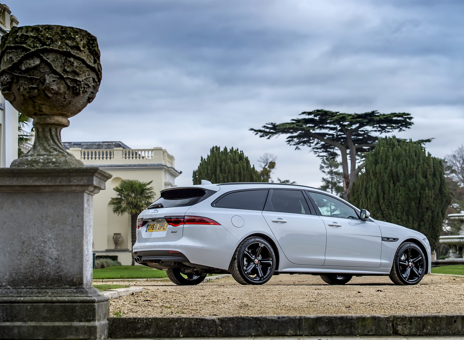 2019 Jaguar XF Sportbrake 20d AWD R-Sport Rear Three-Quarter Wallpapers #32 of 51