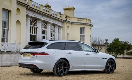 2019 Jaguar XF Sportbrake 20d AWD R-Sport Rear Three-Quarter Wallpapers 450x275 (22)