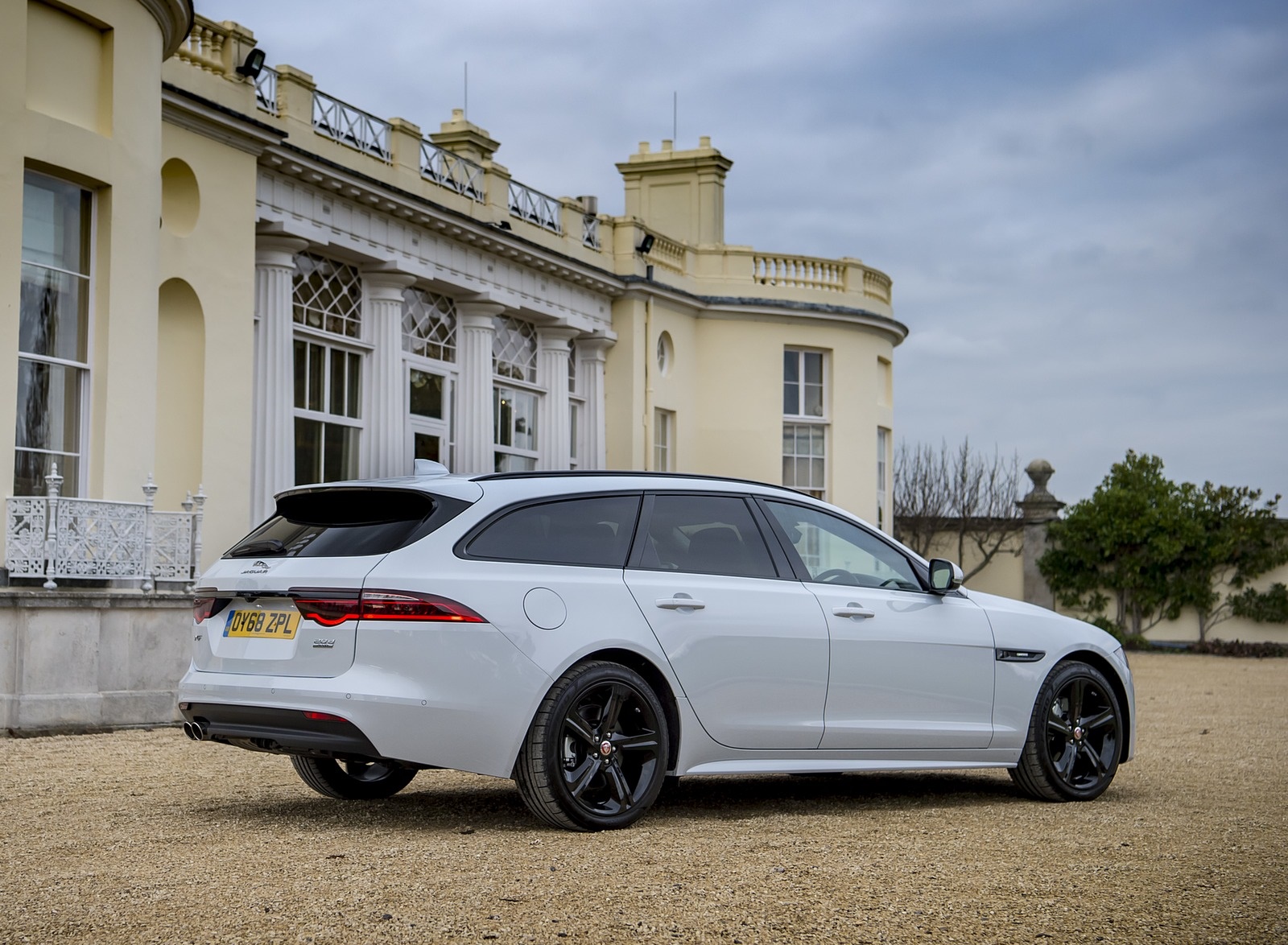 2019 Jaguar XF Sportbrake 20d AWD R-Sport Rear Three-Quarter Wallpapers #22 of 51