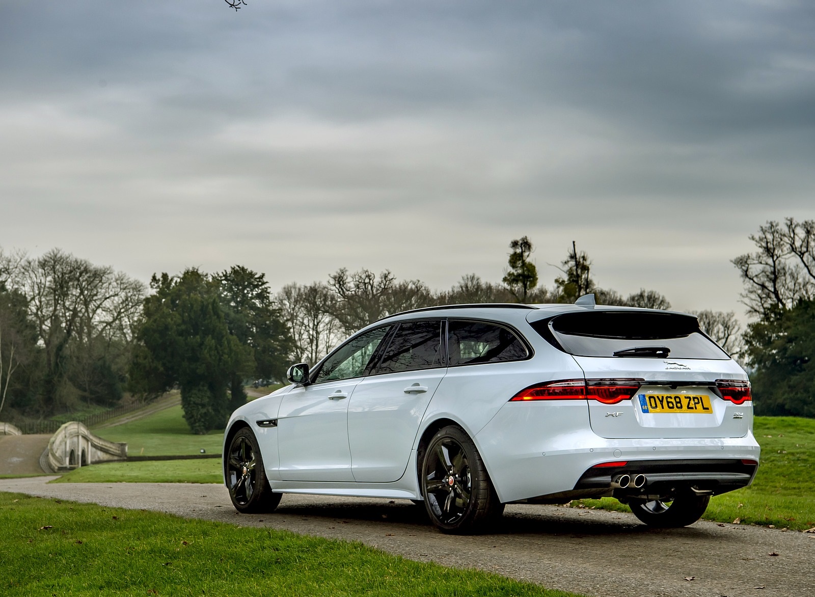 2019 Jaguar XF Sportbrake 20d AWD R-Sport Rear Three-Quarter Wallpapers #24 of 51