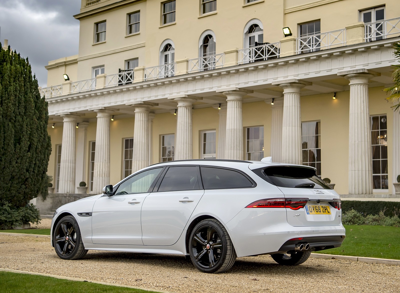 2019 Jaguar XF Sportbrake 20d AWD R-Sport Rear Three-Quarter Wallpapers #26 of 51