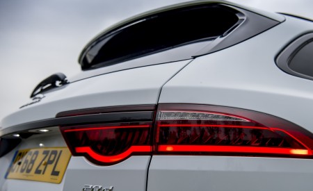 2019 Jaguar XF Sportbrake 20d AWD R-Sport Tail Light Wallpapers 450x275 (36)