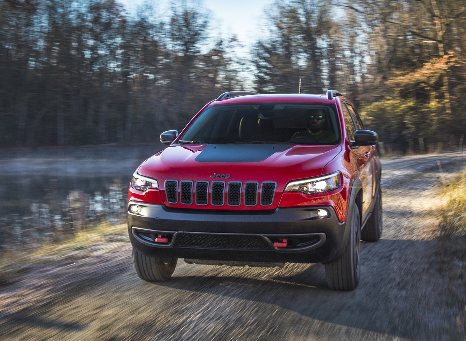 2019 Jeep Cherokee Trailhawk Front Three-Quarter Wallpapers #19 of 75