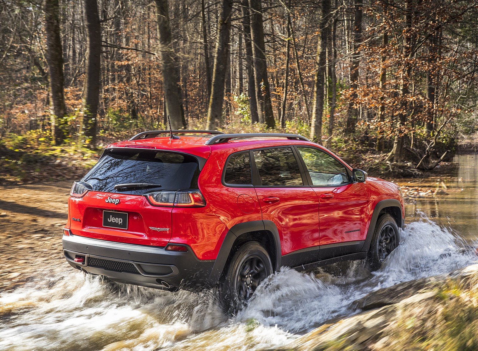 2019 Jeep Cherokee Trailhawk Rear Three-Quarter Wallpapers #31 of 75