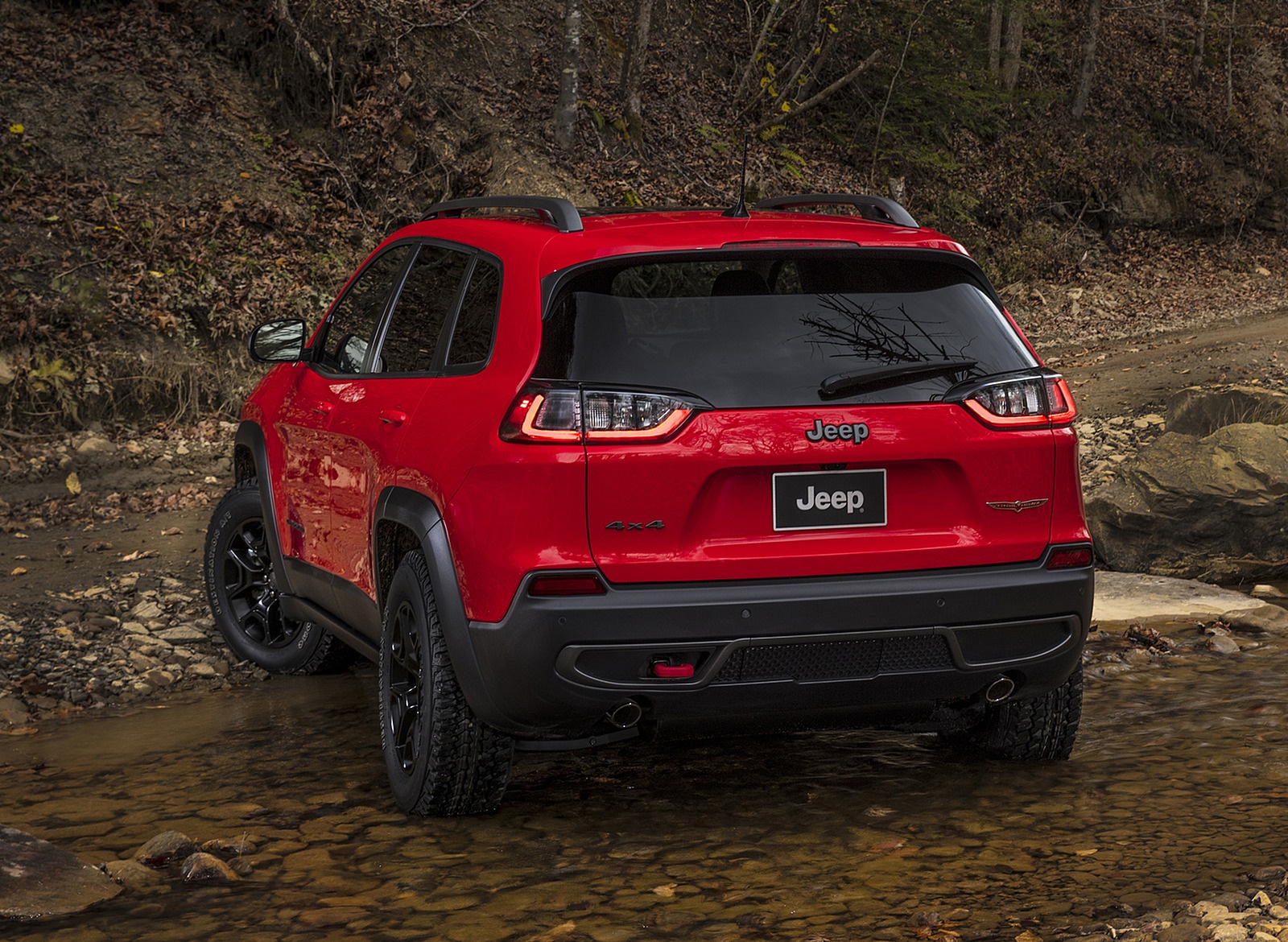 2019 Jeep Cherokee Trailhawk Rear Three-Quarter Wallpapers #21 of 75