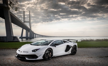 2019 Lamborghini Aventador SVJ Front Three-Quarter Wallpapers 450x275 (133)