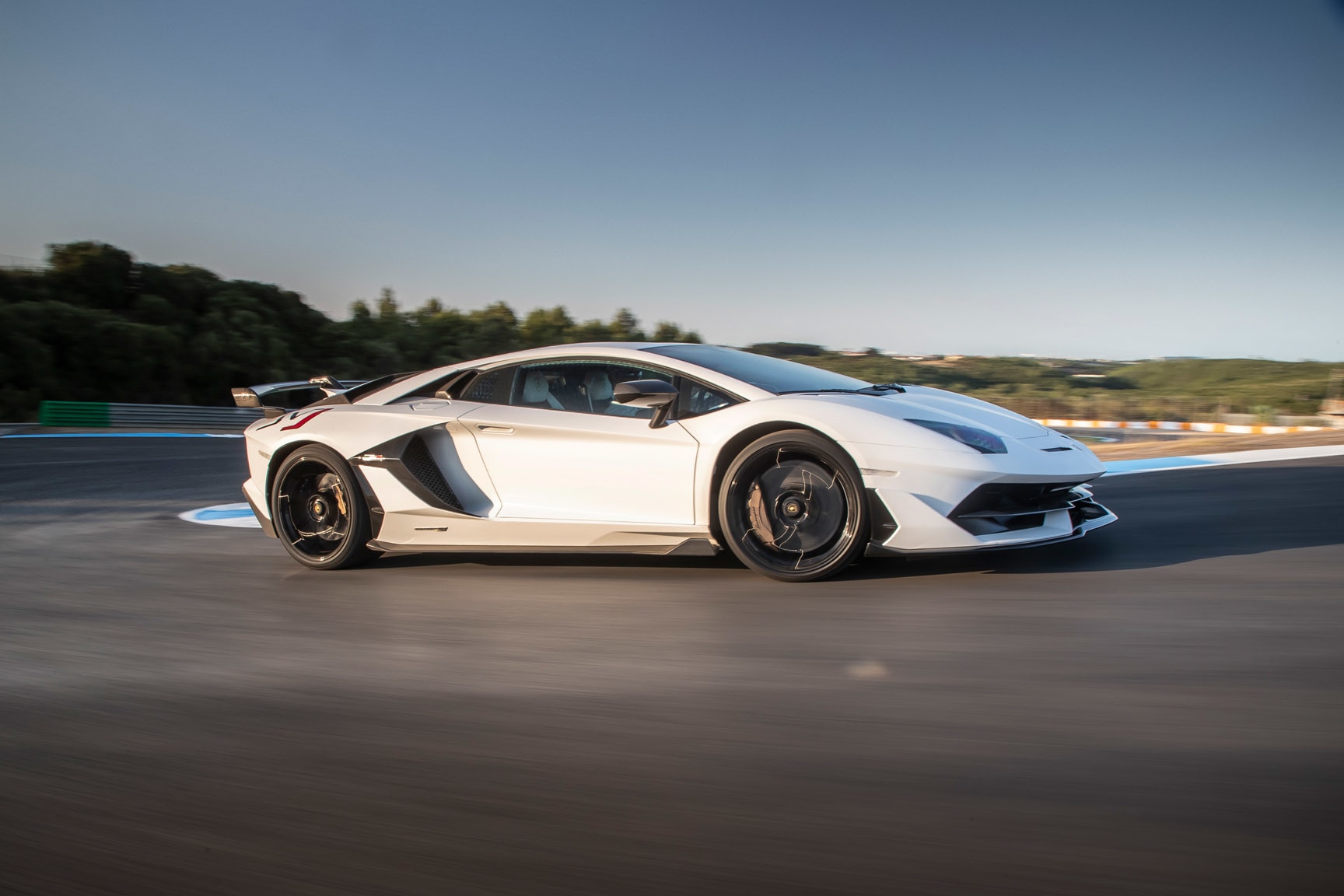 2019 Lamborghini Aventador SVJ Front Three-Quarter Wallpapers #229 of 241