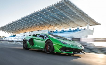 2019 Lamborghini Aventador SVJ Front Three-Quarter Wallpapers 450x275 (24)