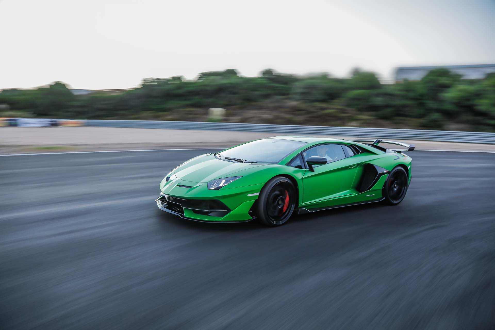 2019 Lamborghini Aventador SVJ Front Three-Quarter Wallpapers #3 of 241