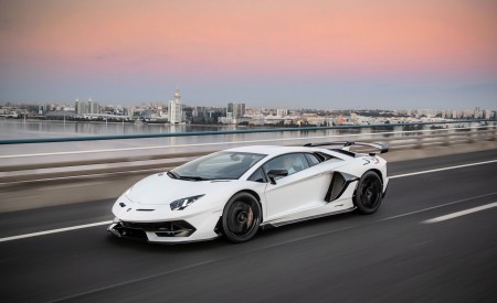 2019 Lamborghini Aventador SVJ Front Three-Quarter Wallpapers 450x275 (127)