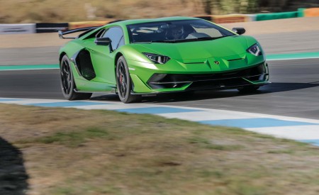 2019 Lamborghini Aventador SVJ Front Three-Quarter Wallpapers 450x275 (35)