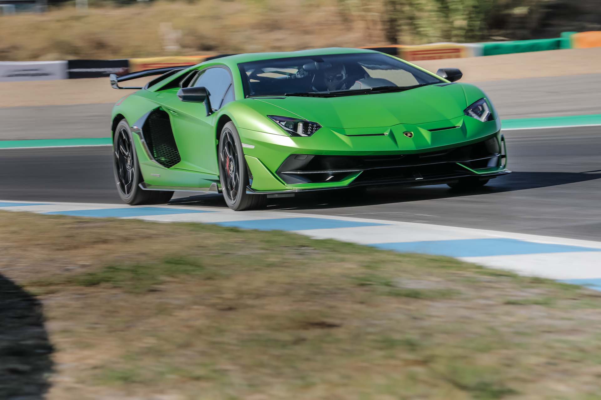 2019 Lamborghini Aventador SVJ Front Three-Quarter Wallpapers #35 of 241